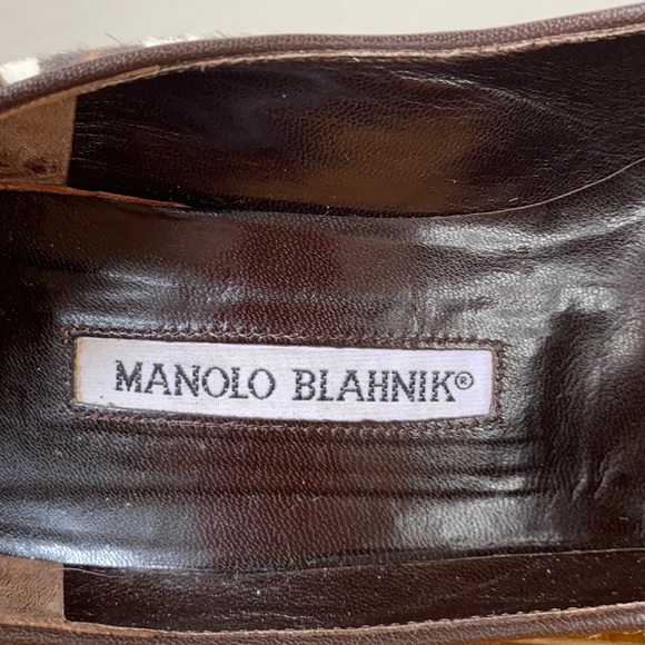 Manolo Blahnik Peep Toe Pump - Picture 6 of 11
